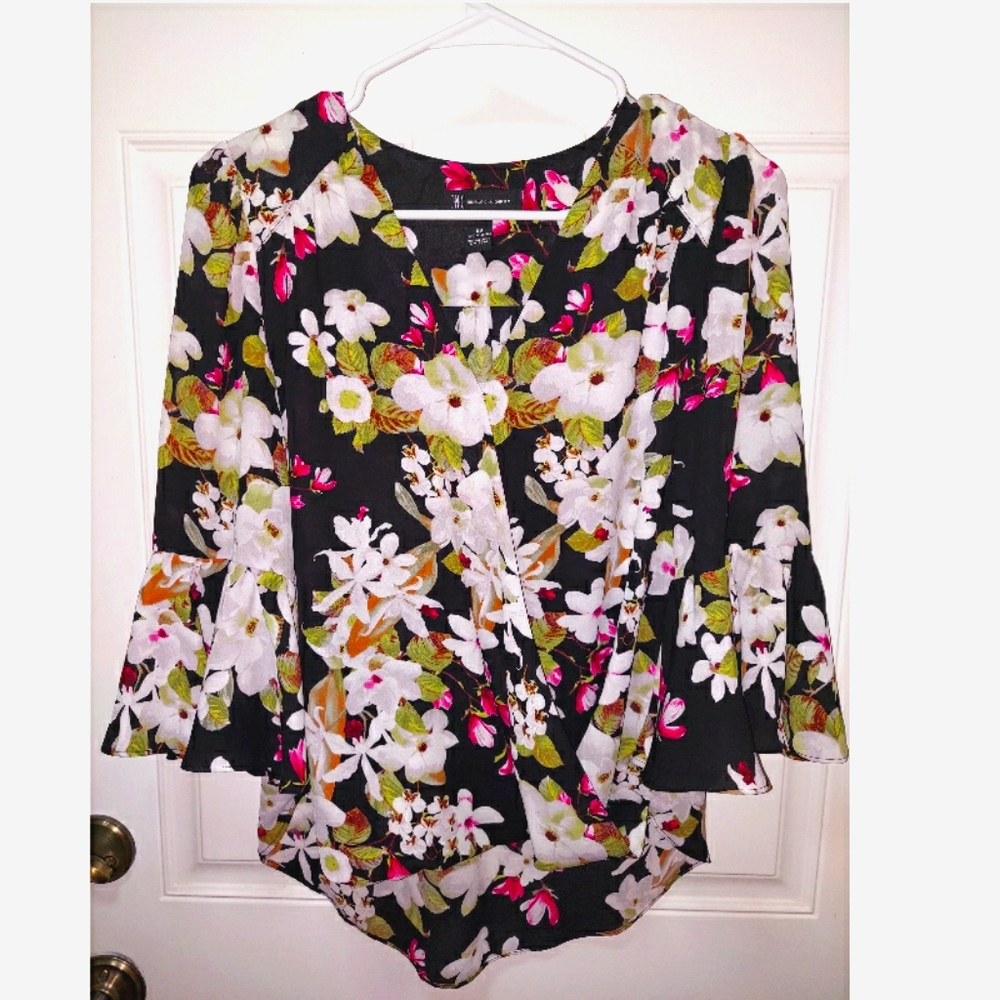 Shirt/blouse with floral pattern